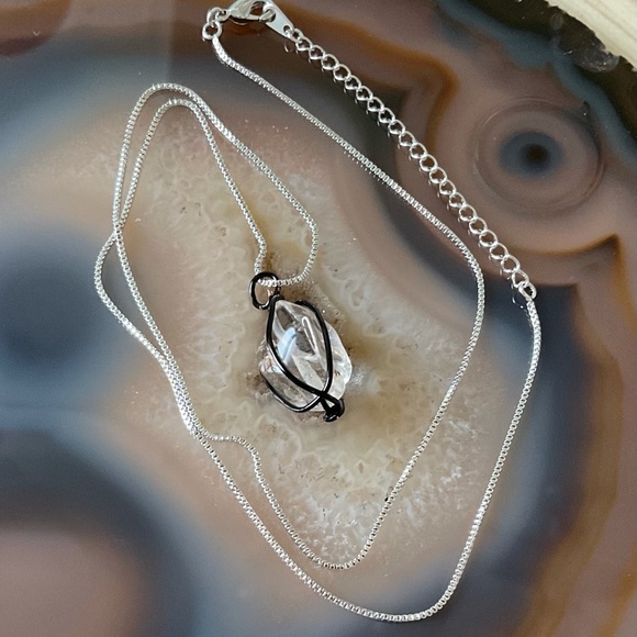 Clear quartz wire wrap necklace Handmade - Picture 4 of 7